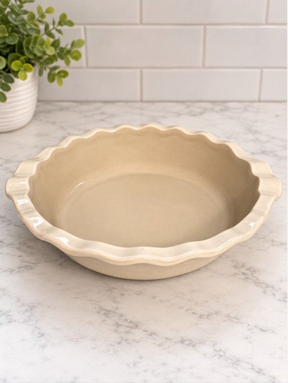 Pampered Chef Stone Pie Plate #100738 – 9" Scalloped Stoneware Pie Dish – Made i